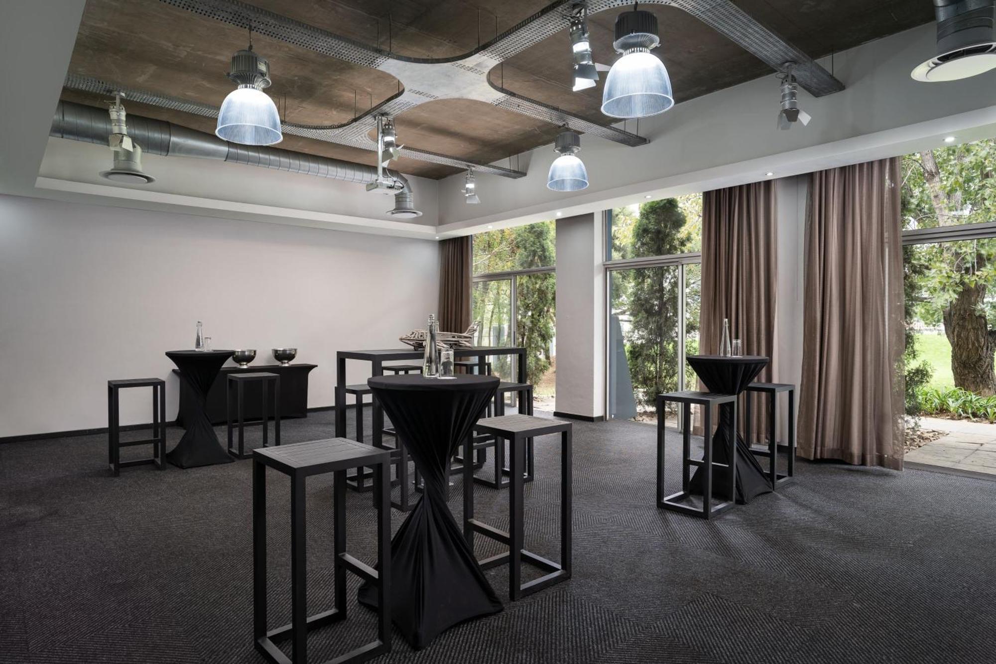 Protea Hotel By Marriott O R Tambo Airport Kempton Park Luaran gambar